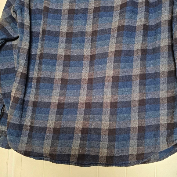 Weatherproof M dark blue, grey, black flannel button down flannel shirt - Picture 11 of 16